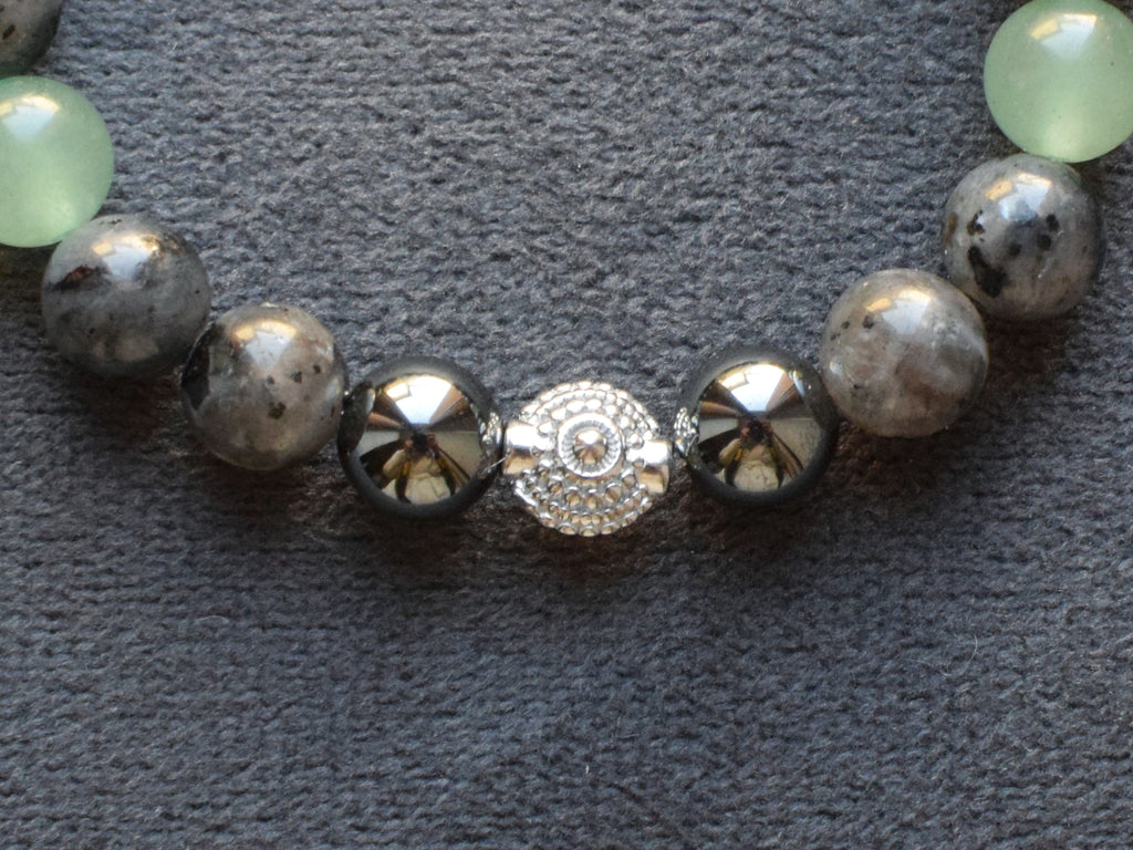 Bracelet d'intention - Force silencieuse (Larvikite, hématite & aventurine verte)