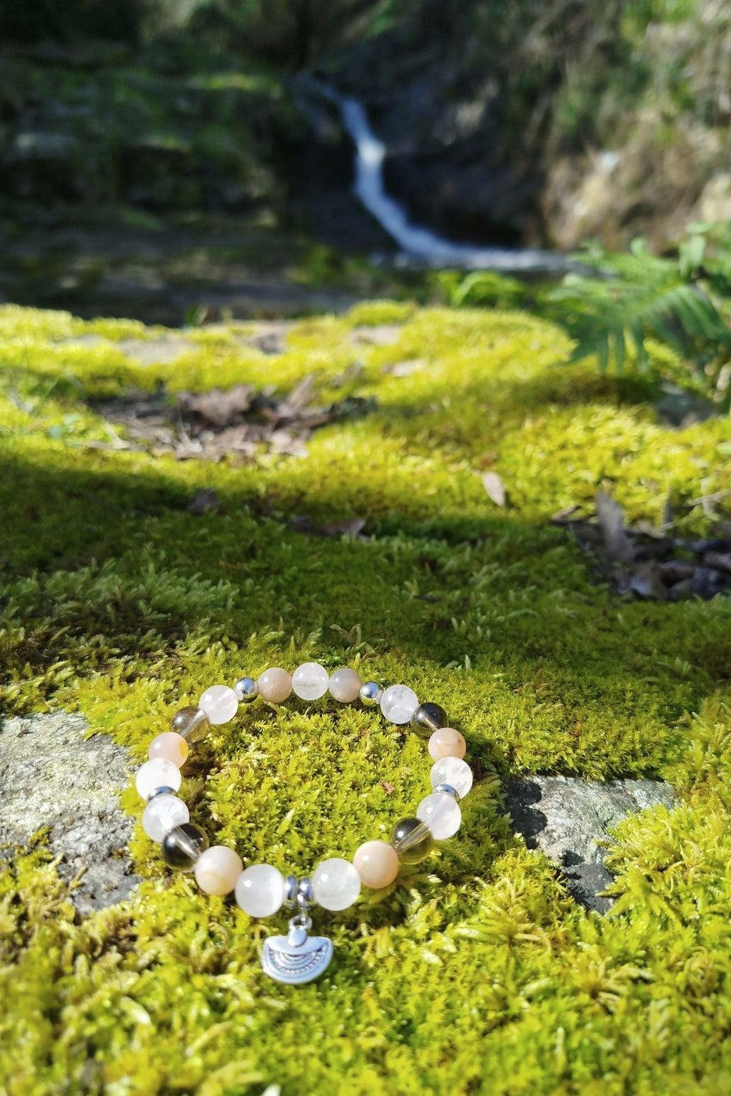 Bracelet d'intention - Voile de lune (quartz rose, quartz fumé & pierre de lune multicolore)