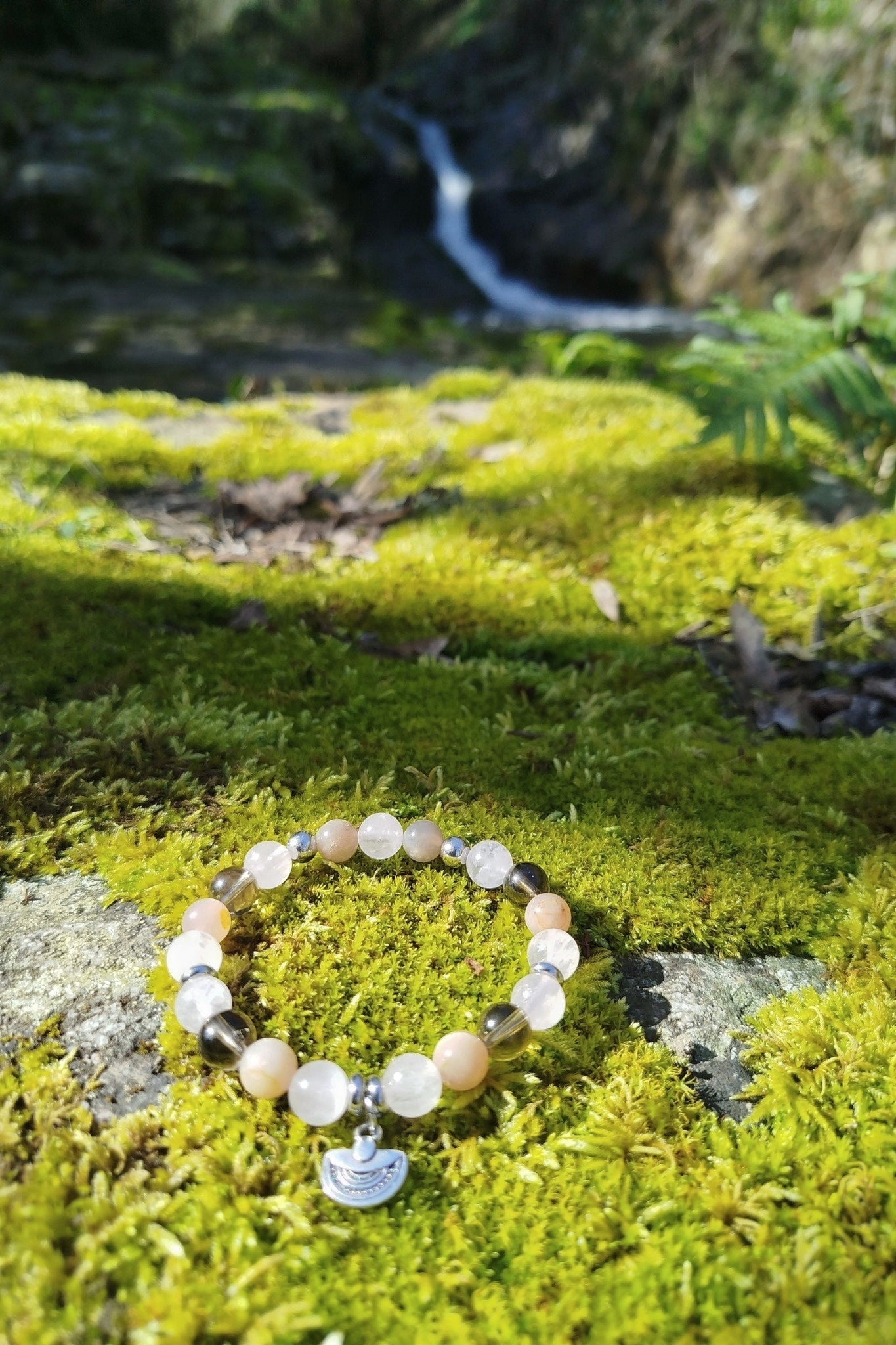 Bracelet d'intention - Voile de lune (quartz rose, quartz fumé & pierre de lune multicolore)