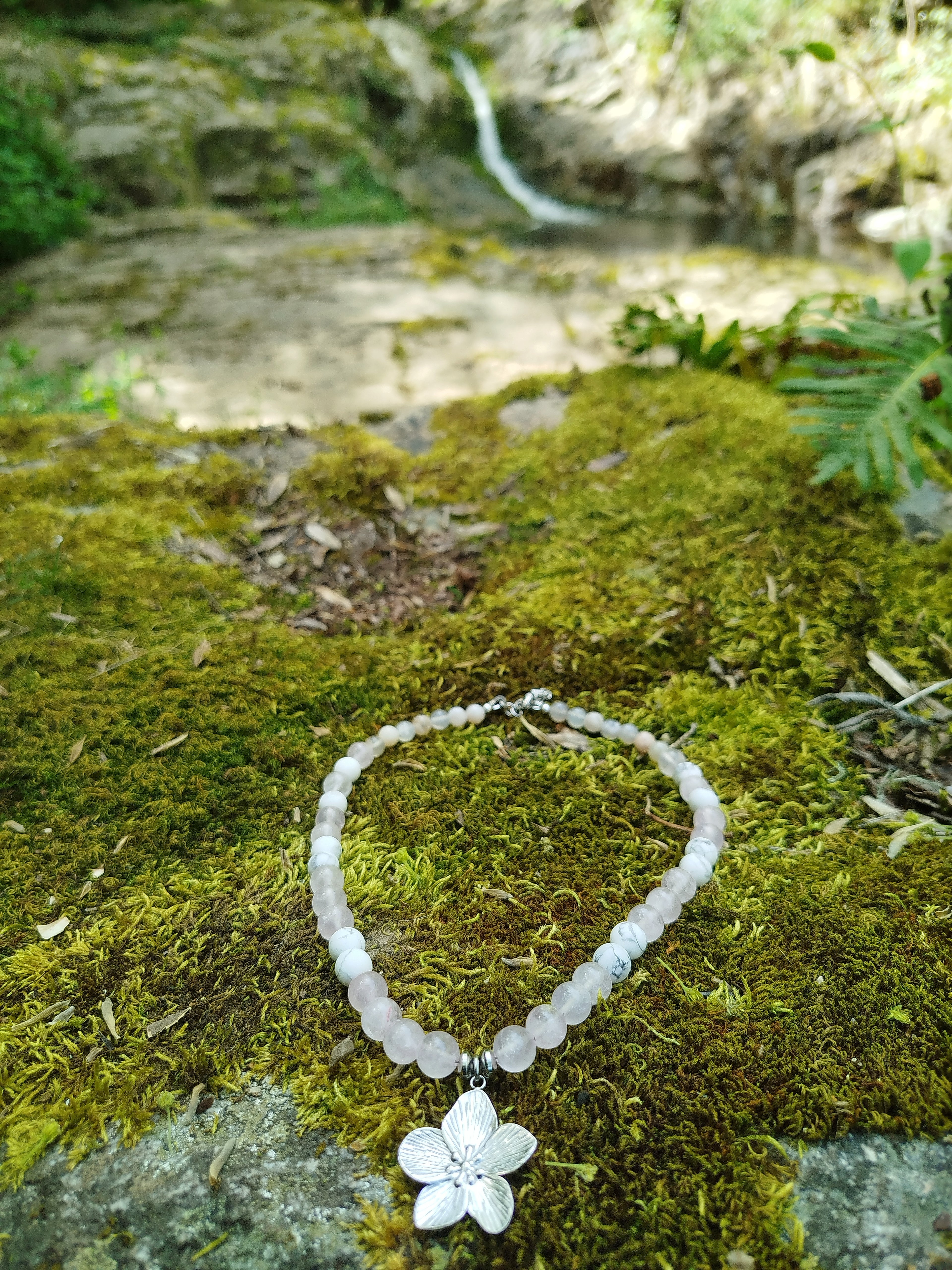 Collier d'intention - Hana rosée (Quartz rose, howlite blanche mate & agate fleur de cerisier)