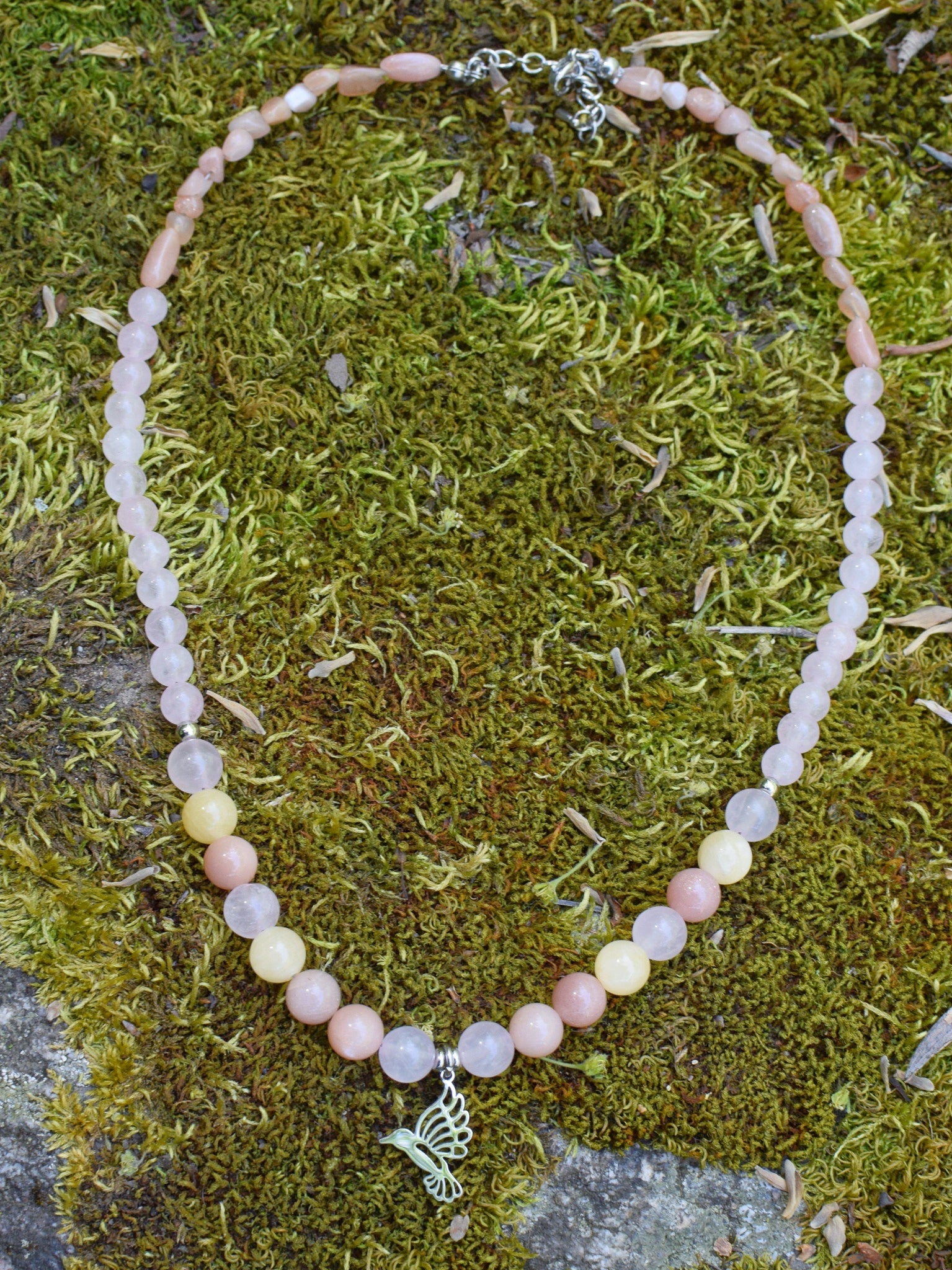 Collier d'intention - Battement léger (Quartz rose, calcite & pierre de lune)