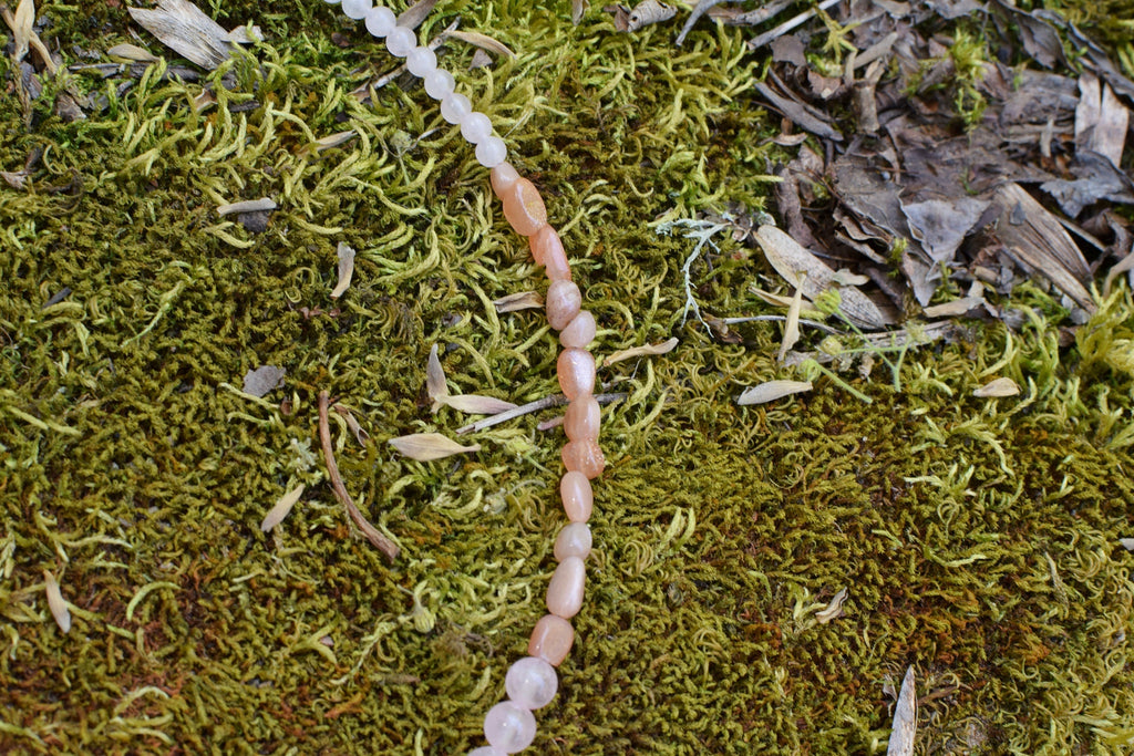 Collier d'intention - Voile d’Âme - (Améthyste, pierre de lune & quartz rose)