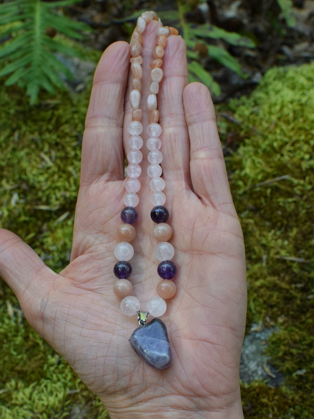 Collier d'intention - Voile d’Âme - (Améthyste, pierre de lune & quartz rose)
