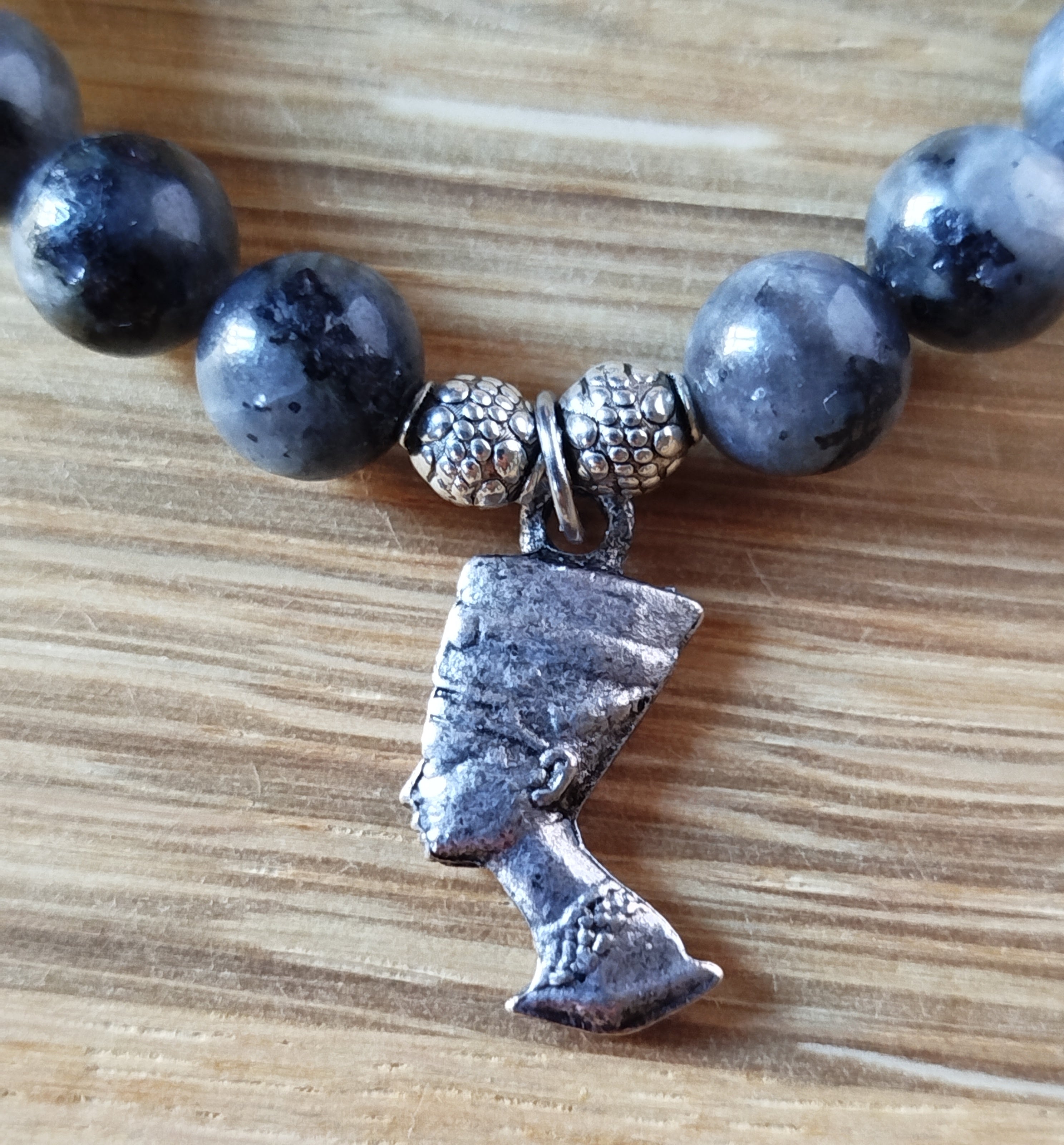 Bracelet d'intention - Souveraine intérieure (Labradorite & larvikite)