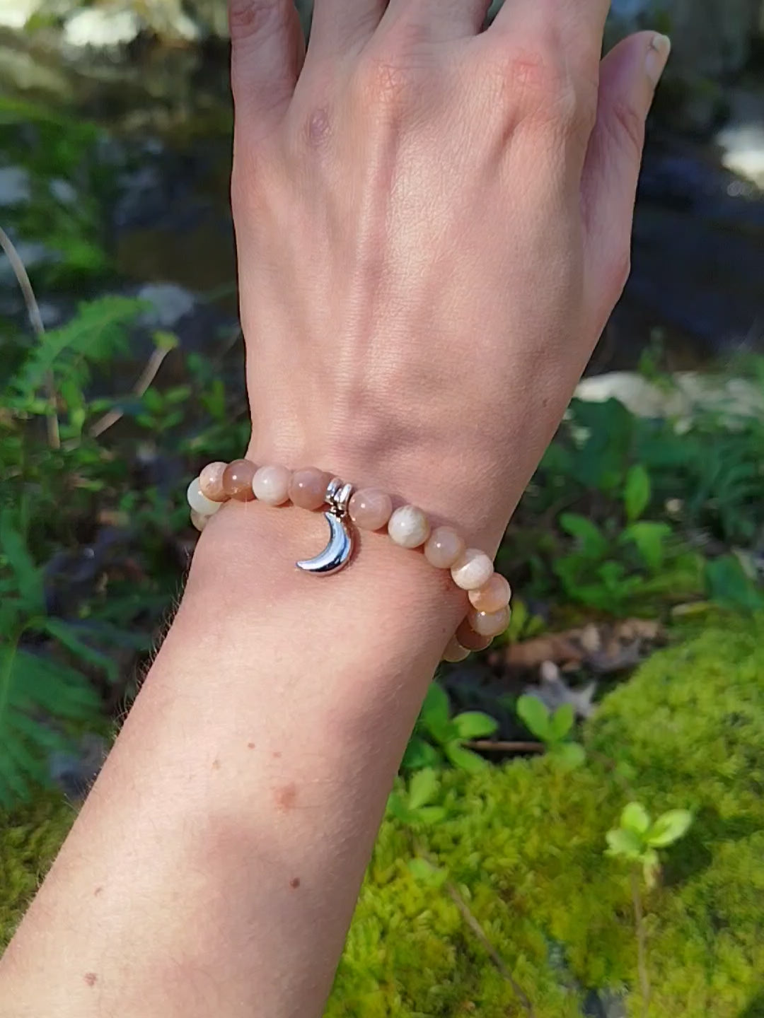 Bracelet d'intention - Lune naissante (Pierre de lune multicolore)