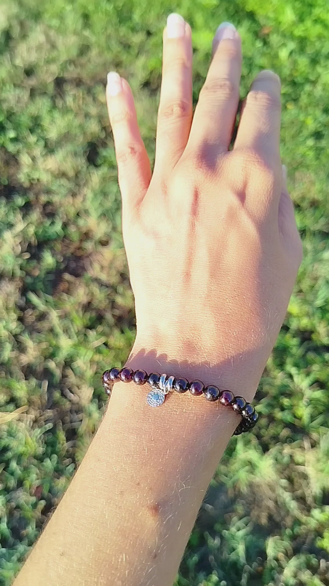 Bracelet d’intention – Cœur de Terre  (Grenat)