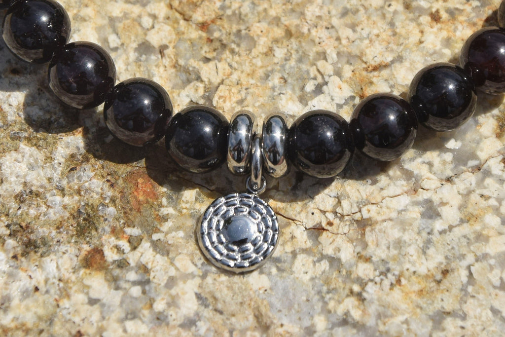 Bracelet d’intention – Cœur de Terre  (Grenat)