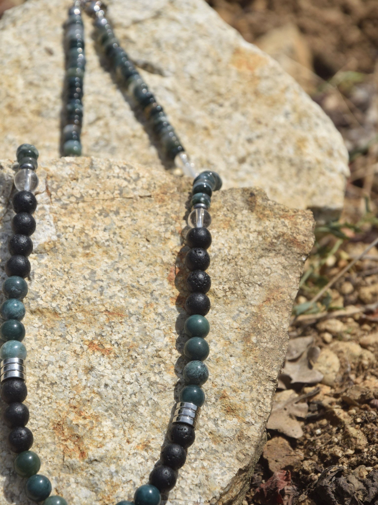 Collier d’intention - Origine Minérale  (Agate mousse, pierre de lave, cristal de roche)