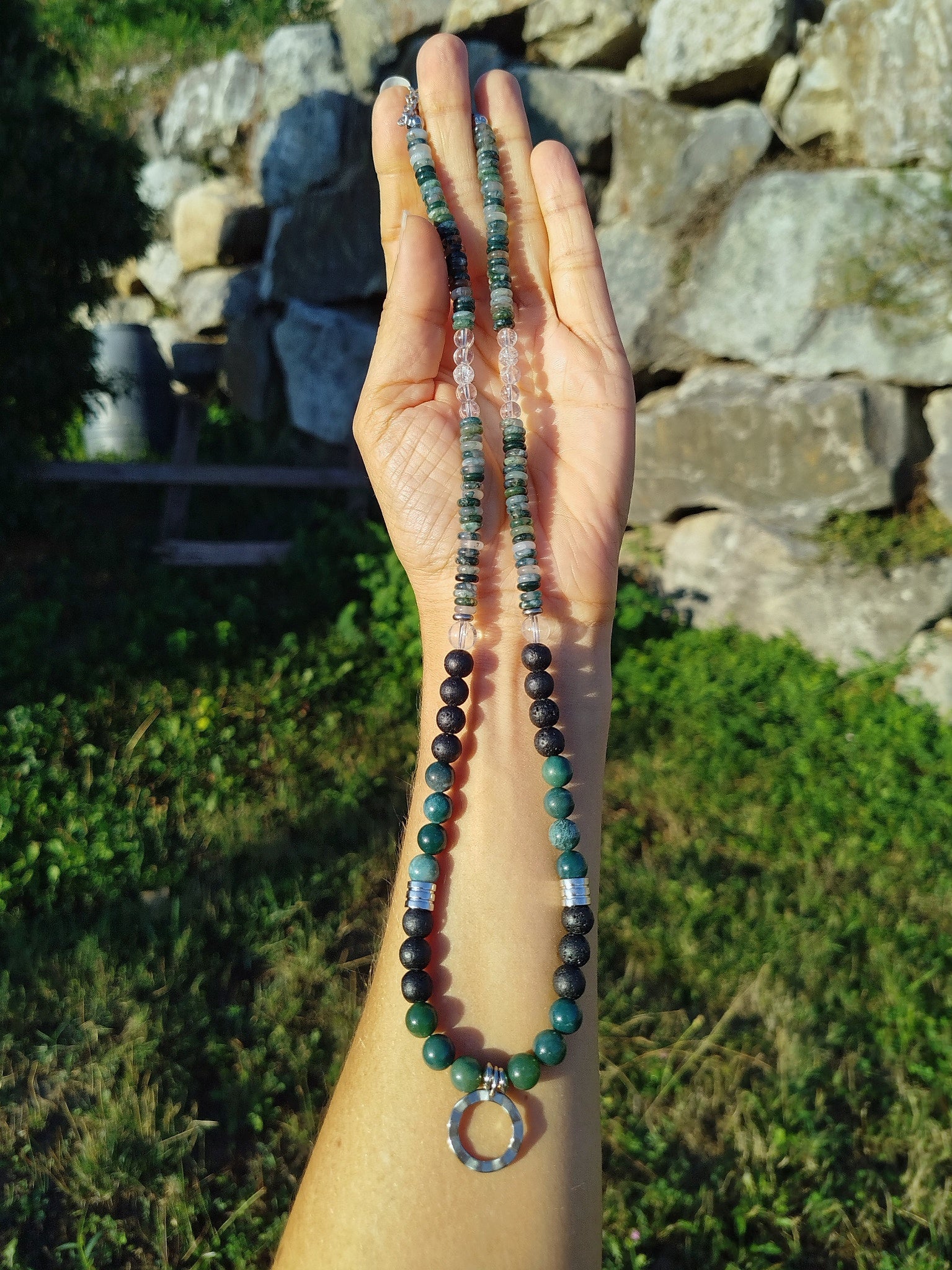 Collier d’intention - Origine Minérale  (Agate mousse, pierre de lave, cristal de roche)