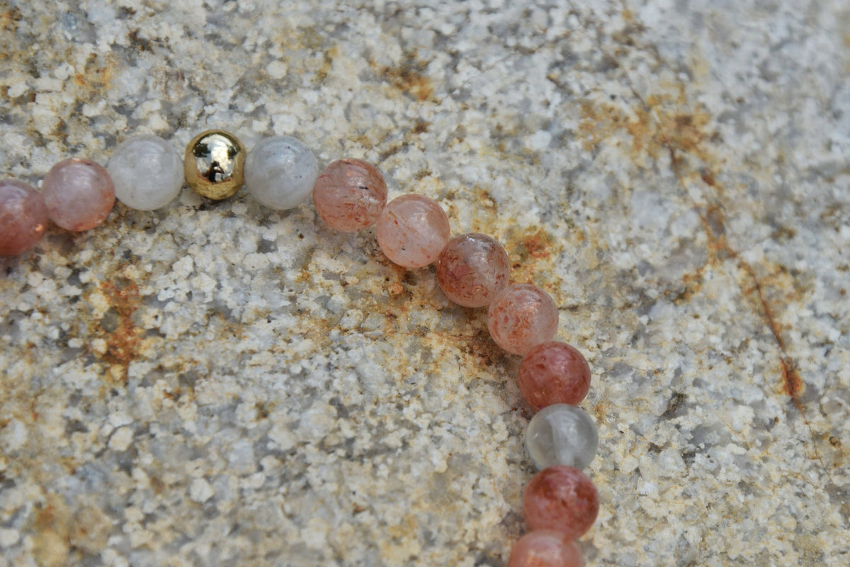 Bracelet d'intention – Sillage Solaire  (Pierre de soleil multicolore)
