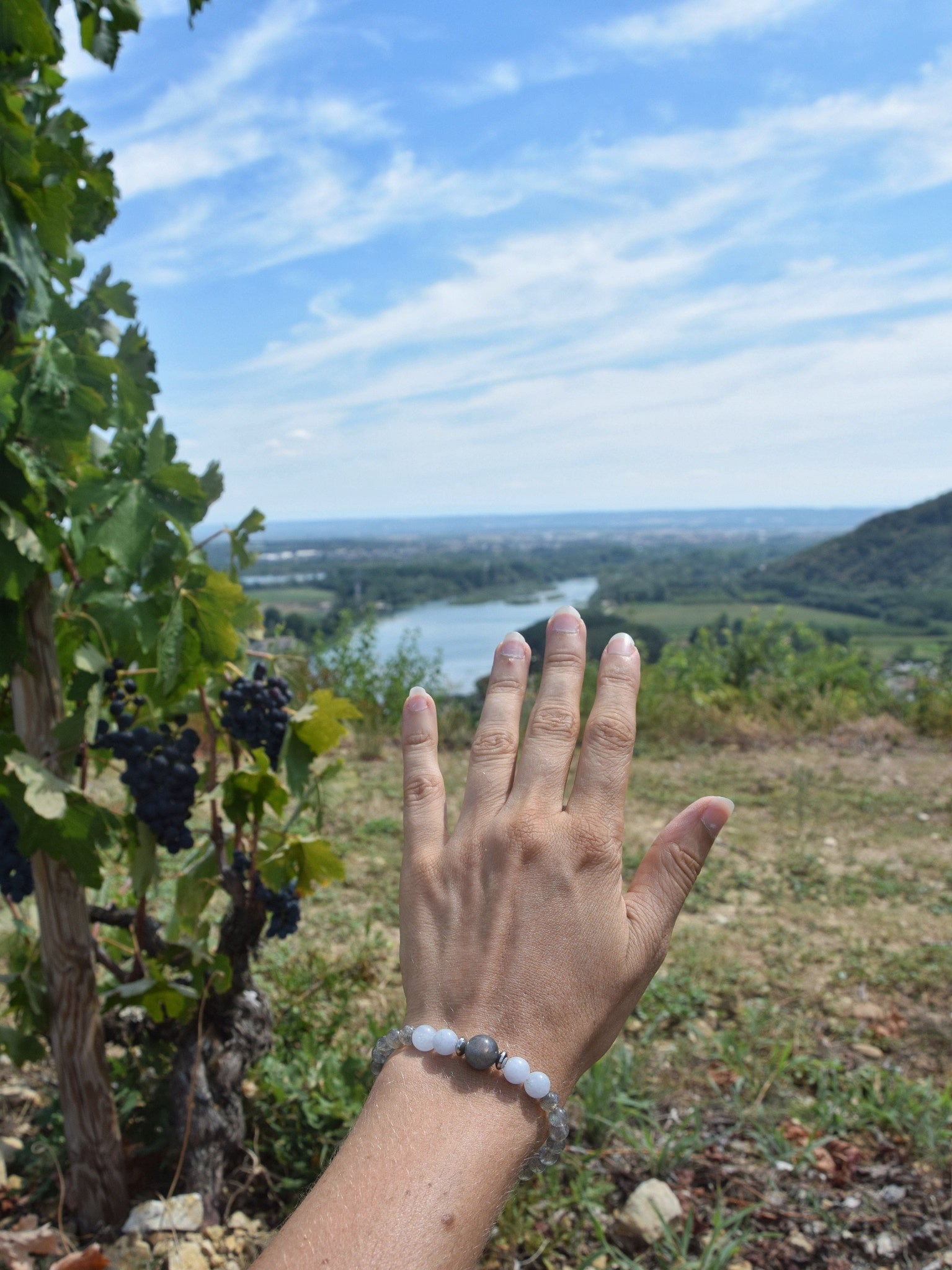 Bracelet d’intention – Lisière des brumes  (Labradorite et calcédoine bleue)